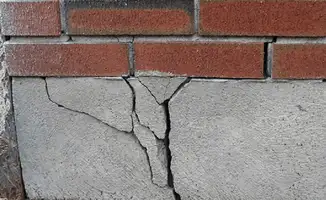 Concrete foundation with serious structural damage in Houston, TX